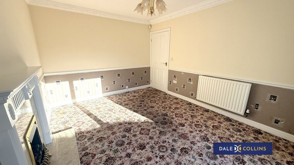 Property photo 3 of 16 Photo 11