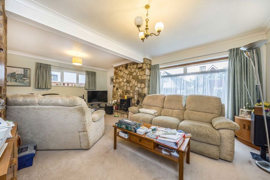 Property photo 2 of 7