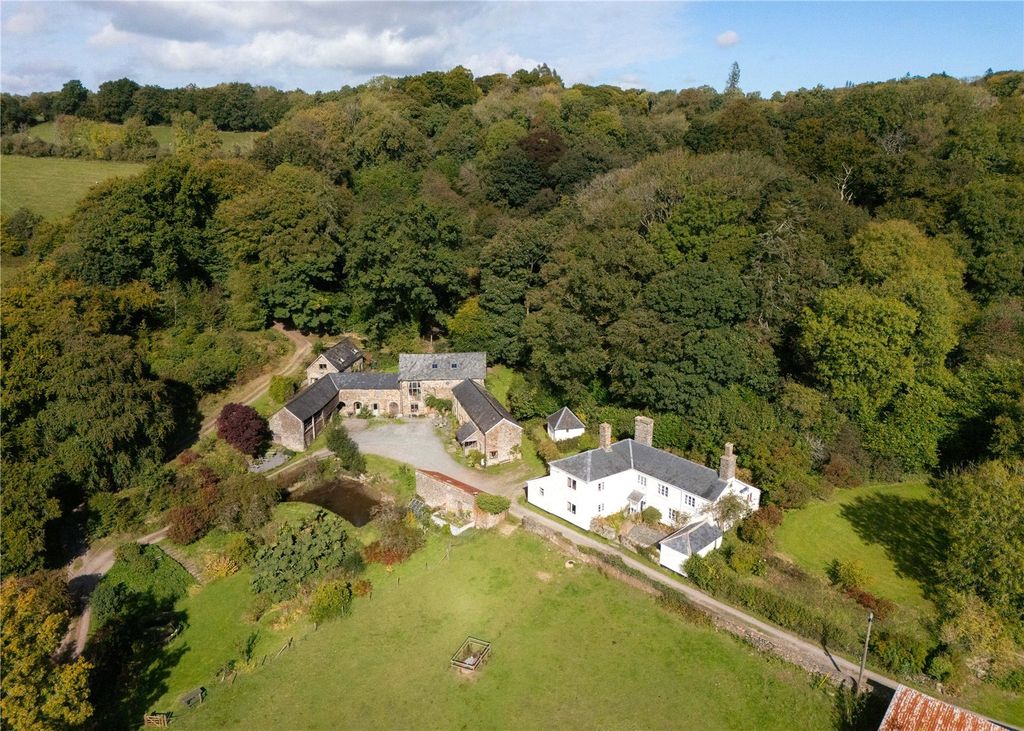 Property photo 1 of 29 Benshayes