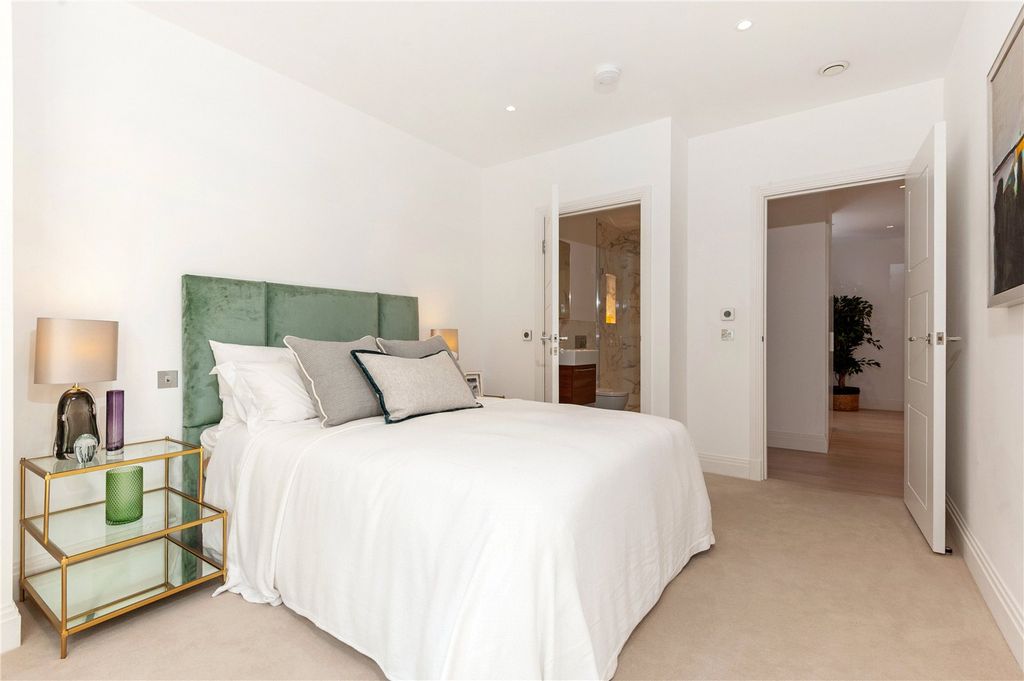 Property photo 3 of 8 Picture No. 04