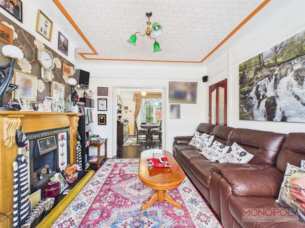 Property photo 3 of 20 Cam01943G0-Pr0676-Still005.Jpg