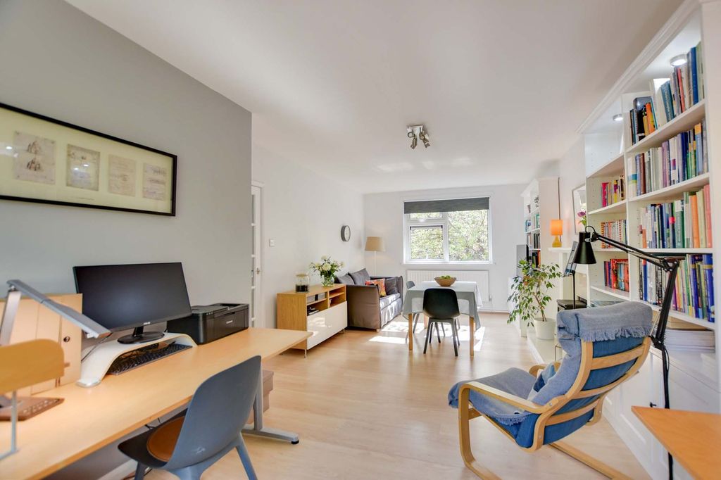 Property photo 2 of 17