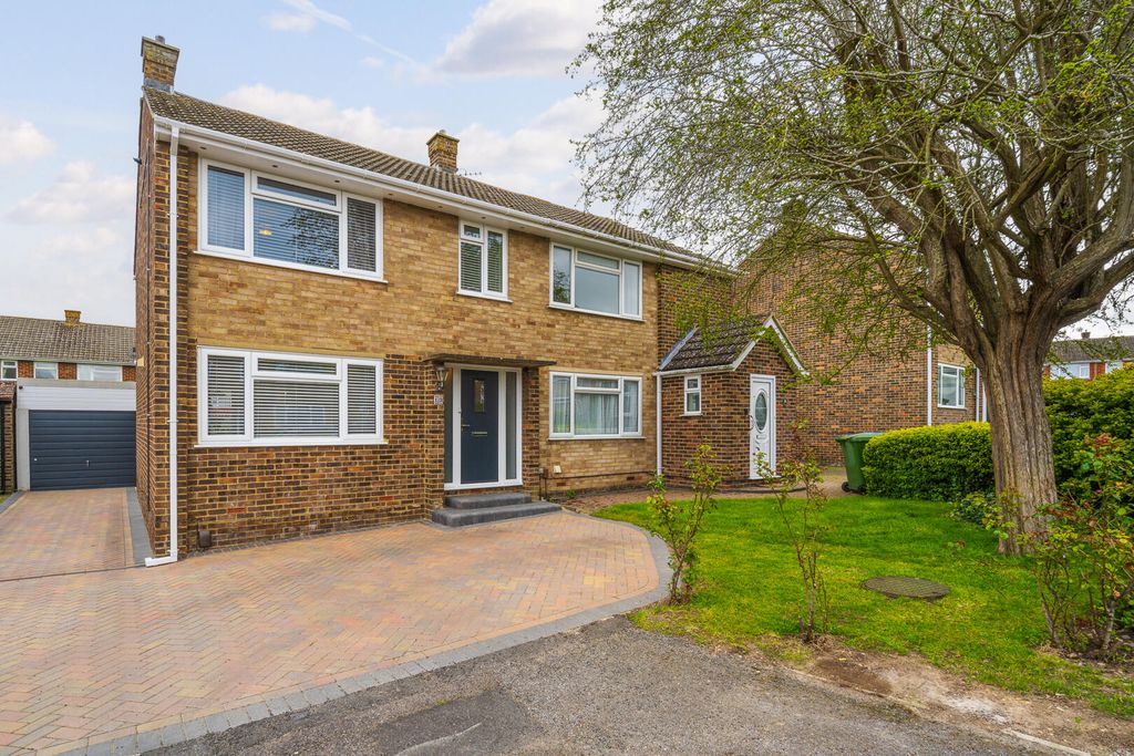 Property photo 1 of 22 Front (Exterior)