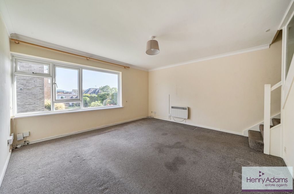 Additional image 7 of 2 bed flat for saleWinton Road, Petersfield GU32