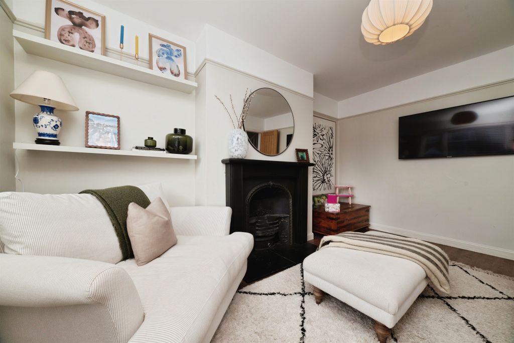 Property photo 3 of 18