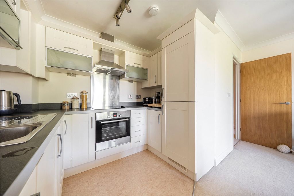 Property photo 2 of 16 Kitchen