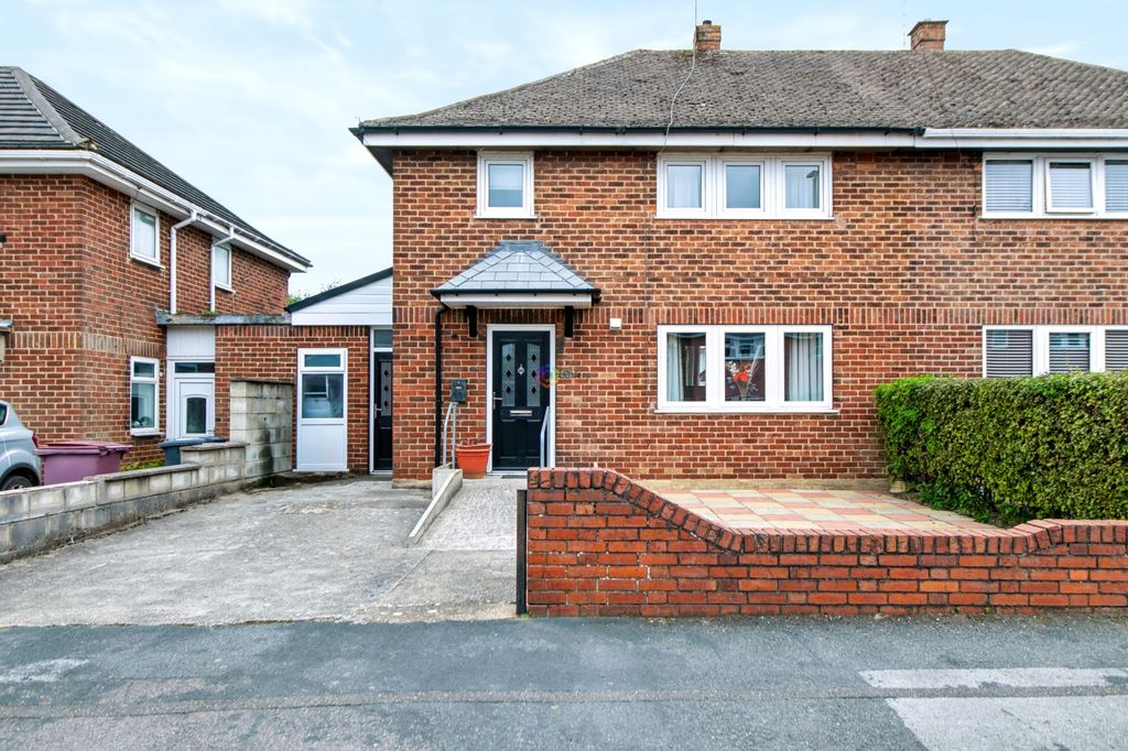 Property photo 1 of 19 Front