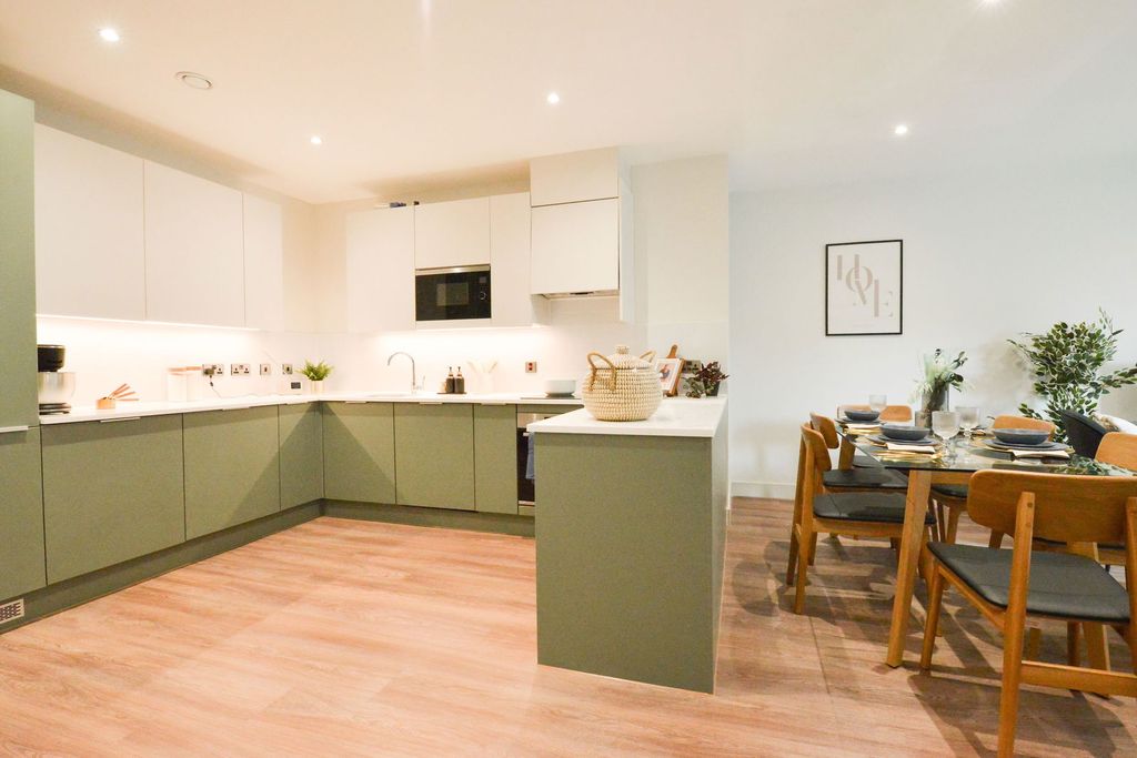 Property photo 2 of 22