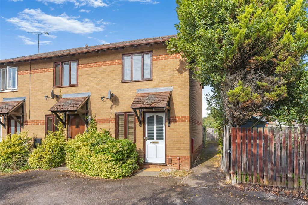 Property photo 1 of 9 14 Earlstoke Close, Banbury-1.Jpg