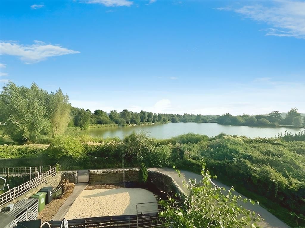 Property photo 2 of 9 Image