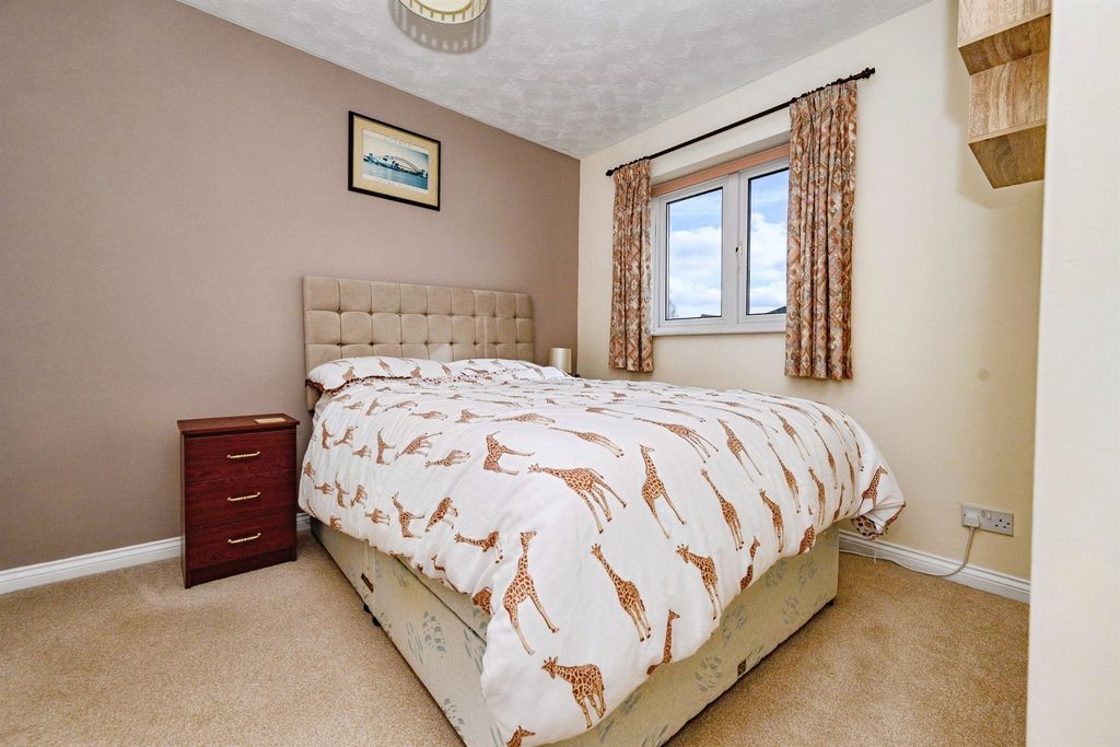 Additional image 10 of 3 bed semi-detached house for saleDexter Close, Luton LU3