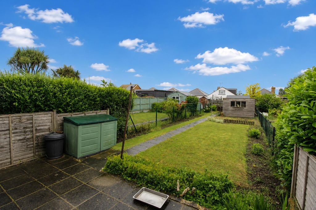 Property photo 2 of 17 Garden.Png