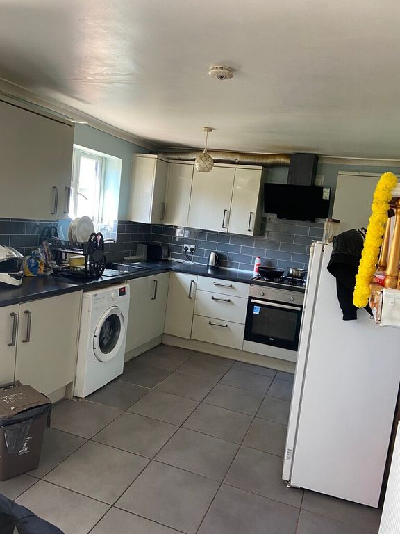 Property photo 3 of 8 2.Jpg