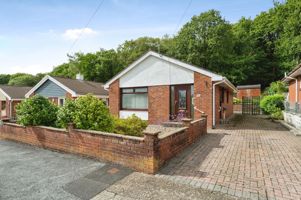 Property photo 1 of 21