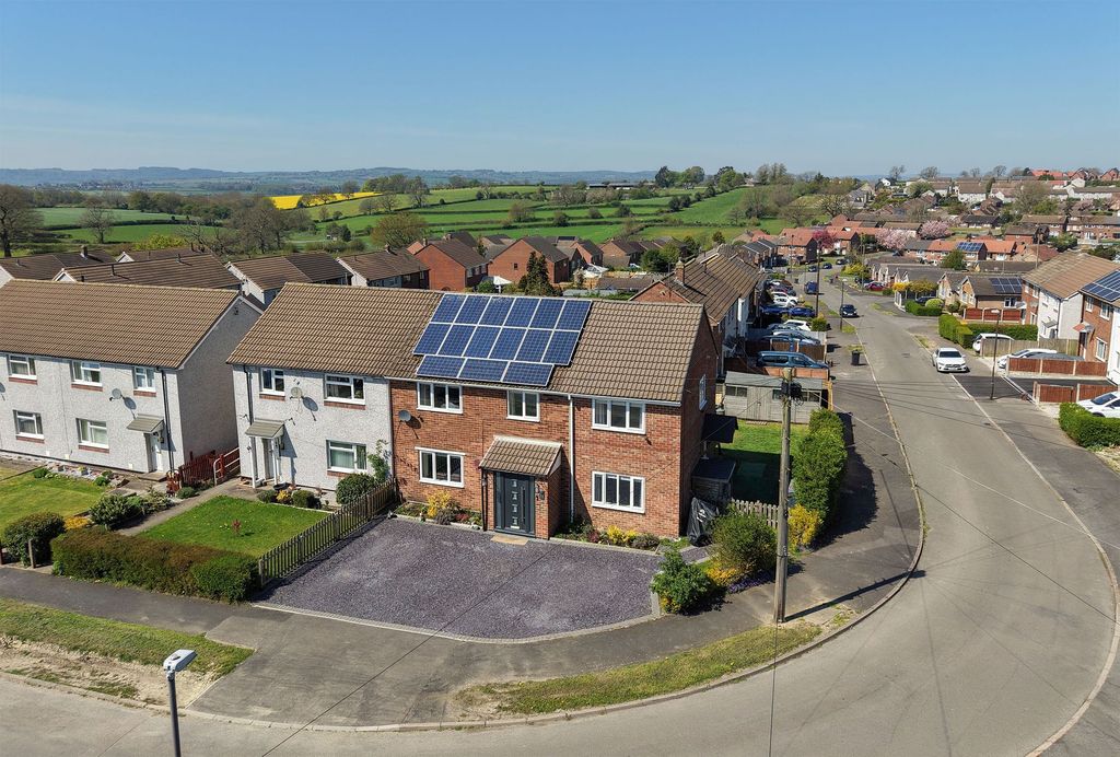 Property photo 1 of 31