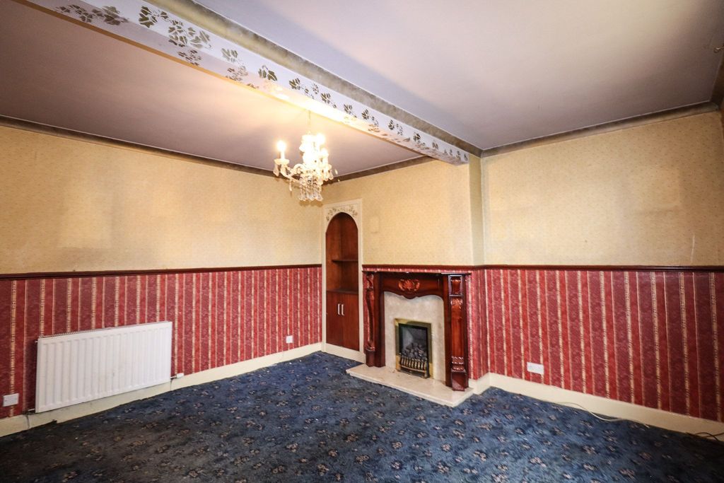Property photo 2 of 14