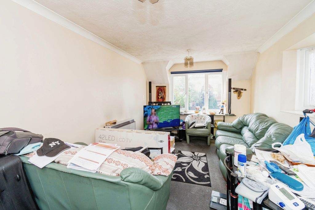 Property photo 3 of 11 Photography