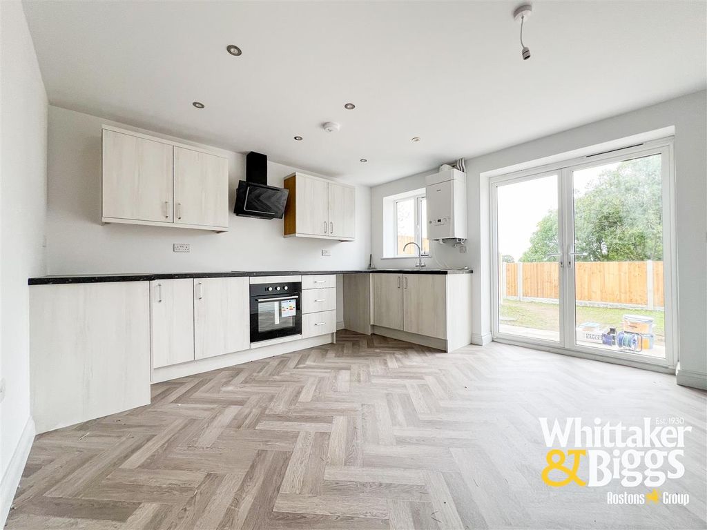 Property photo 2 of 17 Kitchen Diner