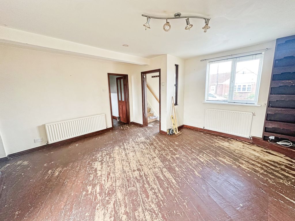 Property photo 3 of 24
