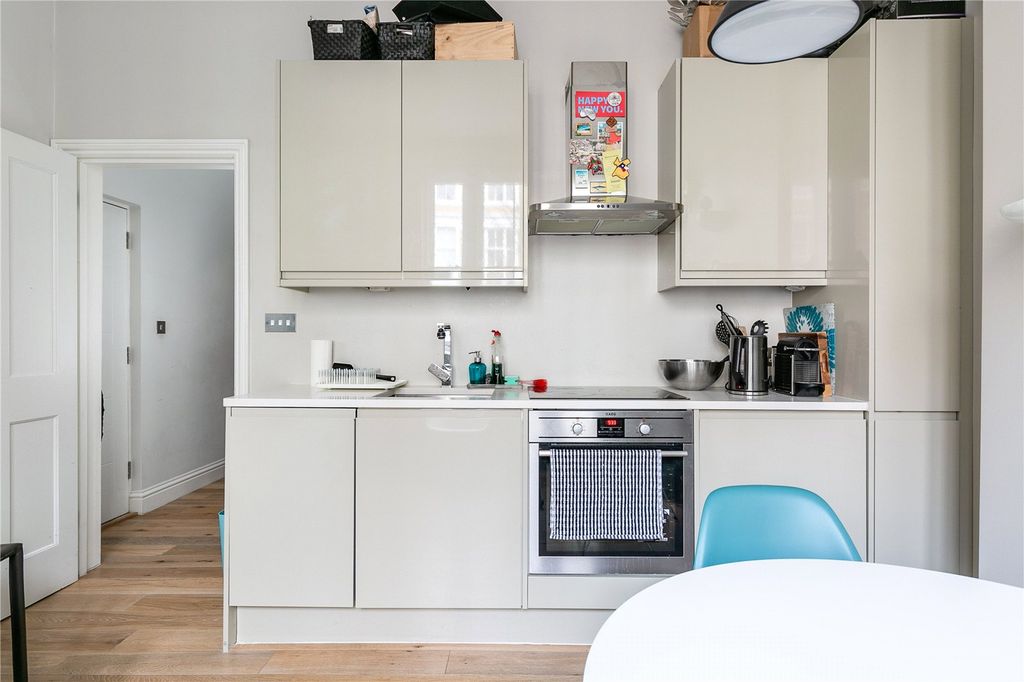 Property photo 3 of 6 Picture No. 05