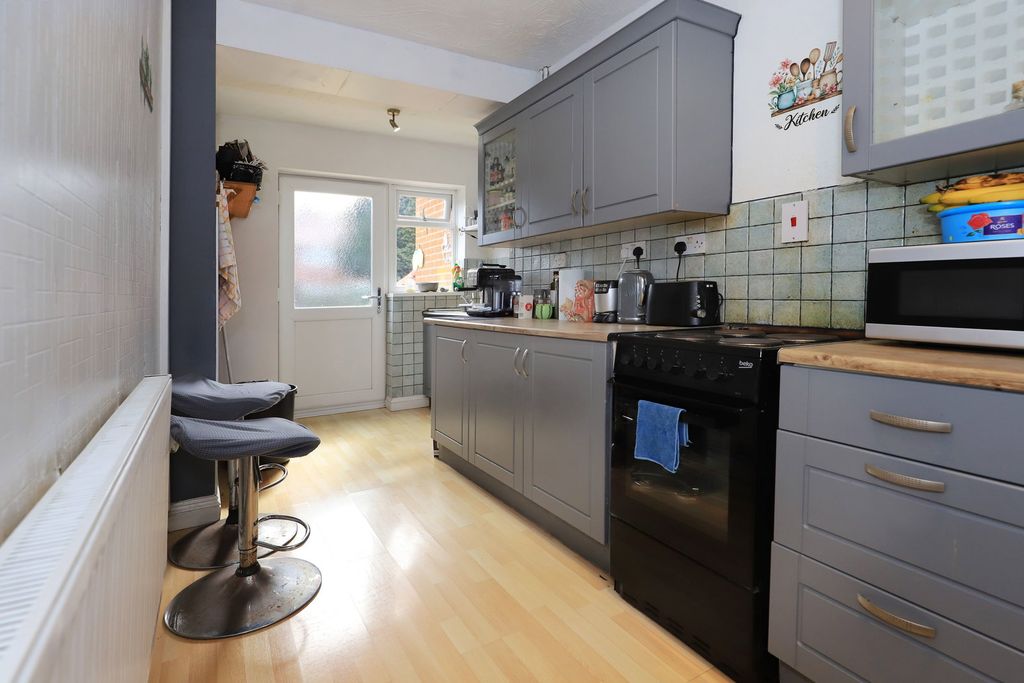 Property photo 2 of 25