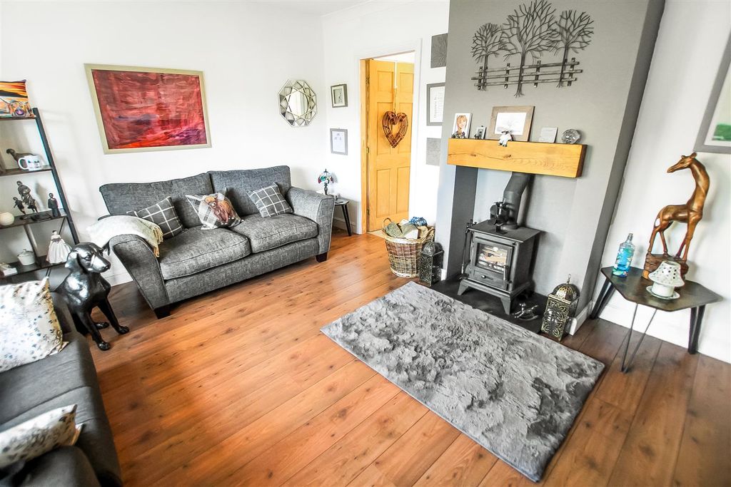 Property photo 3 of 15 Living Room