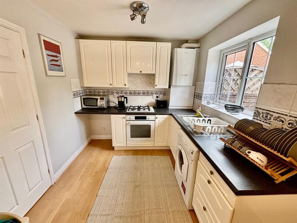 Property photo 3 of 14 Fitted Dining Kitchen: