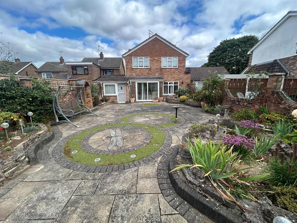 Property photo 2 of 20 Garden
