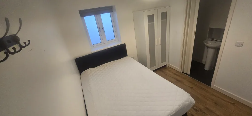 Apartment in Reading, Battle - More