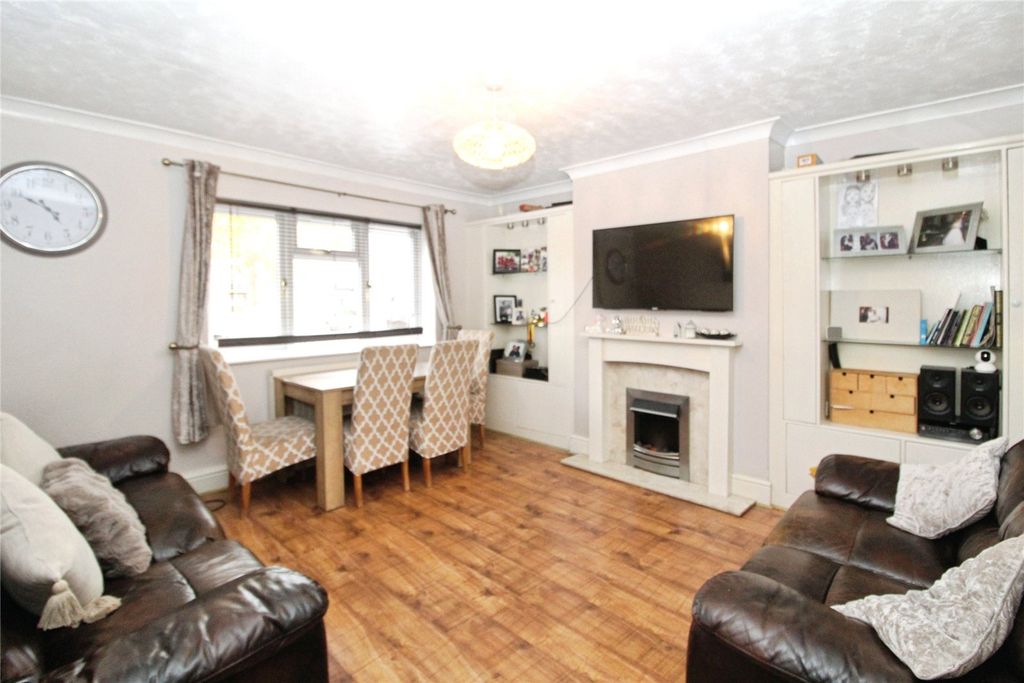 Property photo 3 of 9 Picture No. 16