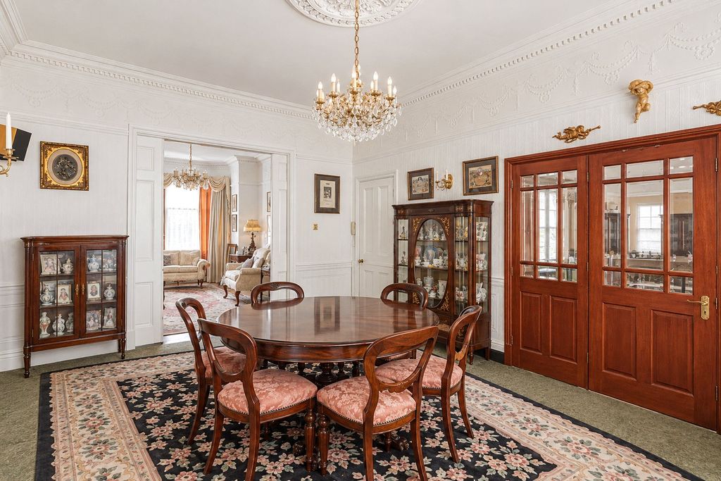 Property photo 3 of 34 Dining Room
