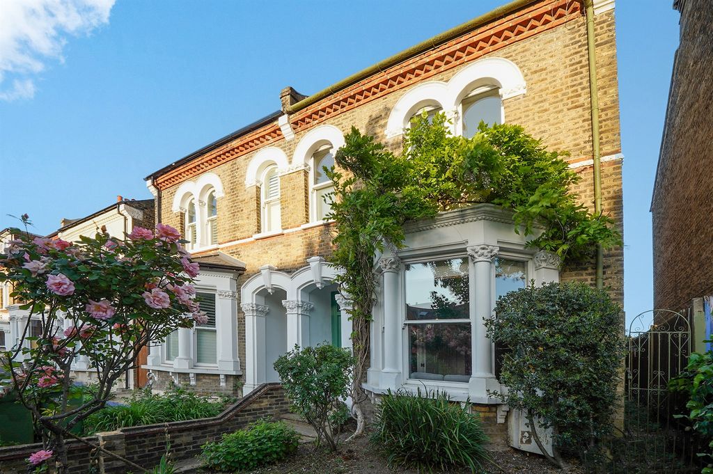 Property photo 1 of 19