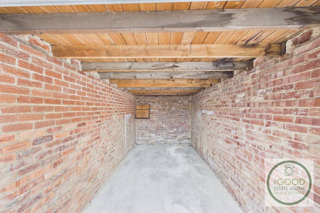 Property photo 3 of 5