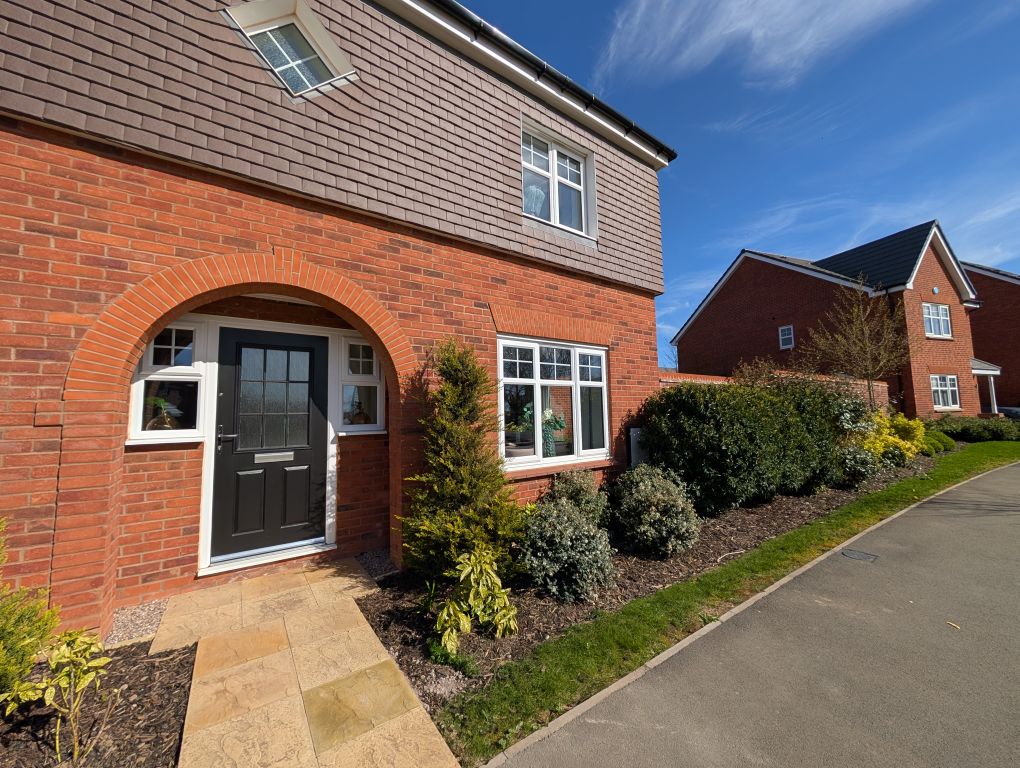 Property photo 2 of 31