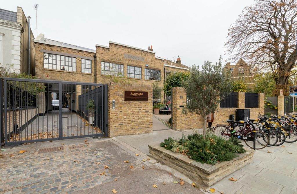 Property photo 1 of 8 P1040032  Copy.Jpg