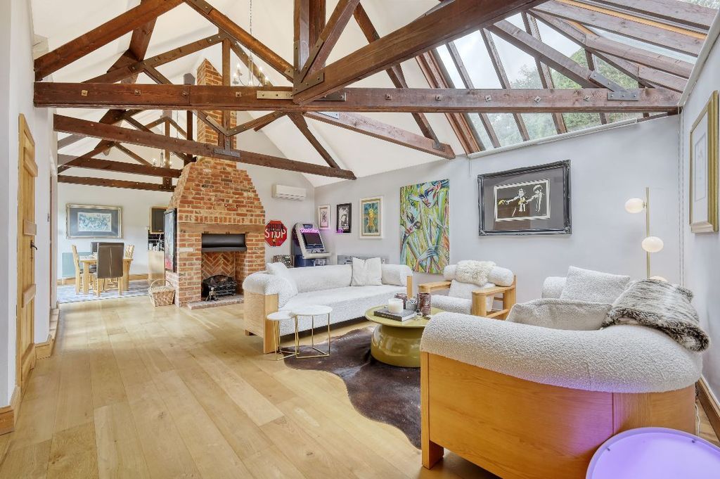 Property photo 3 of 59