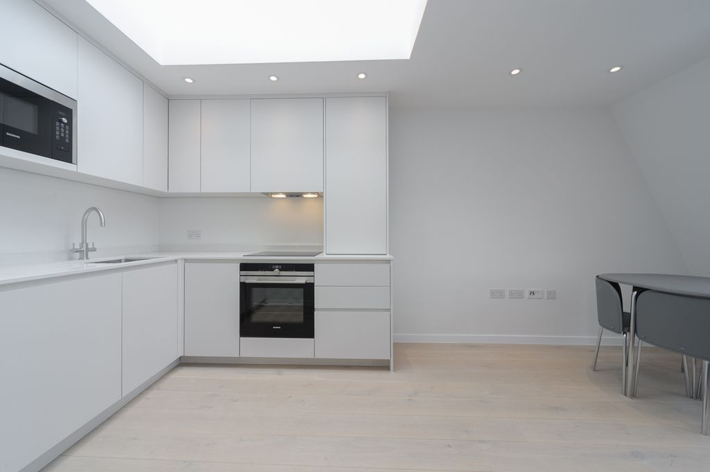 Property photo 3 of 11 Photo 3