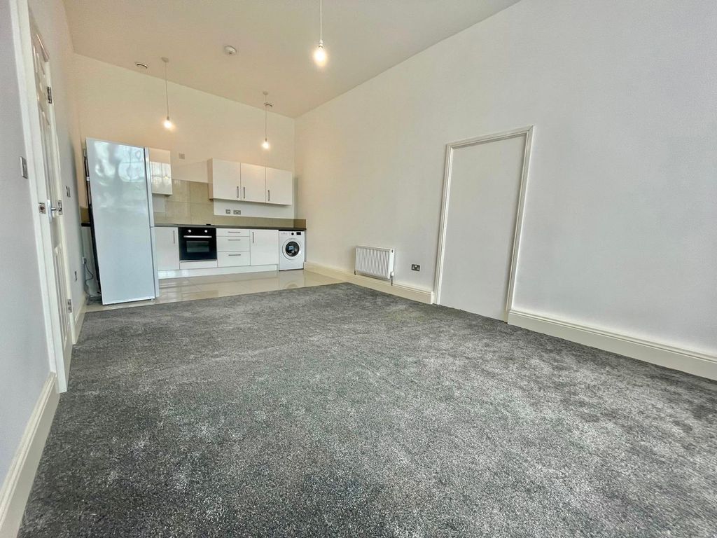 Property photo 3 of 5 Living Room