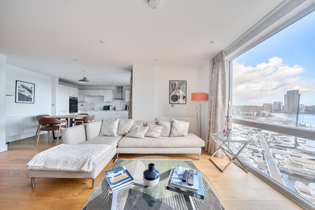 Additional image 4 of 2 bed flat for saleMaritime Walk, Southampton SO14