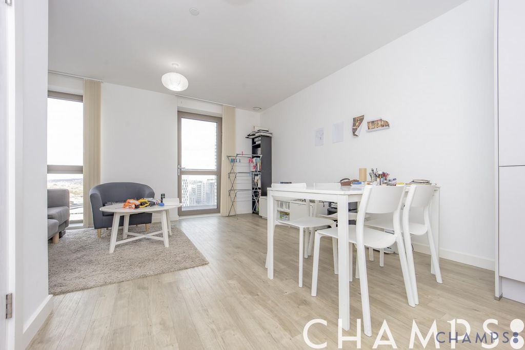 Property photo 2 of 11 Gallery