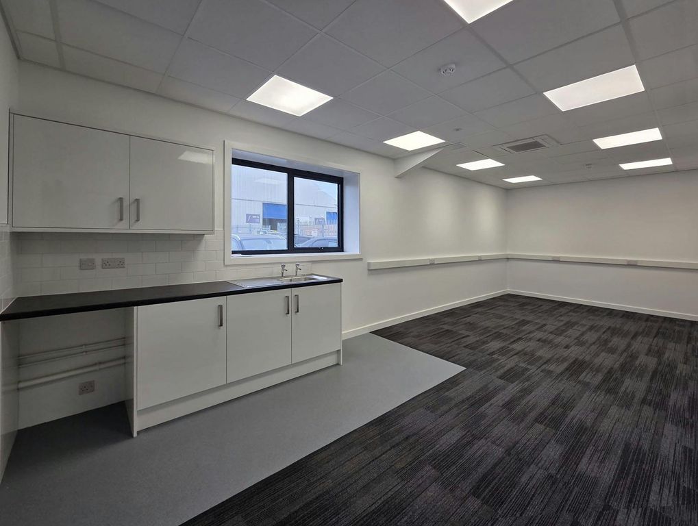 Property photo 3 of 4 Power Park Unit 19 Office.Jpeg