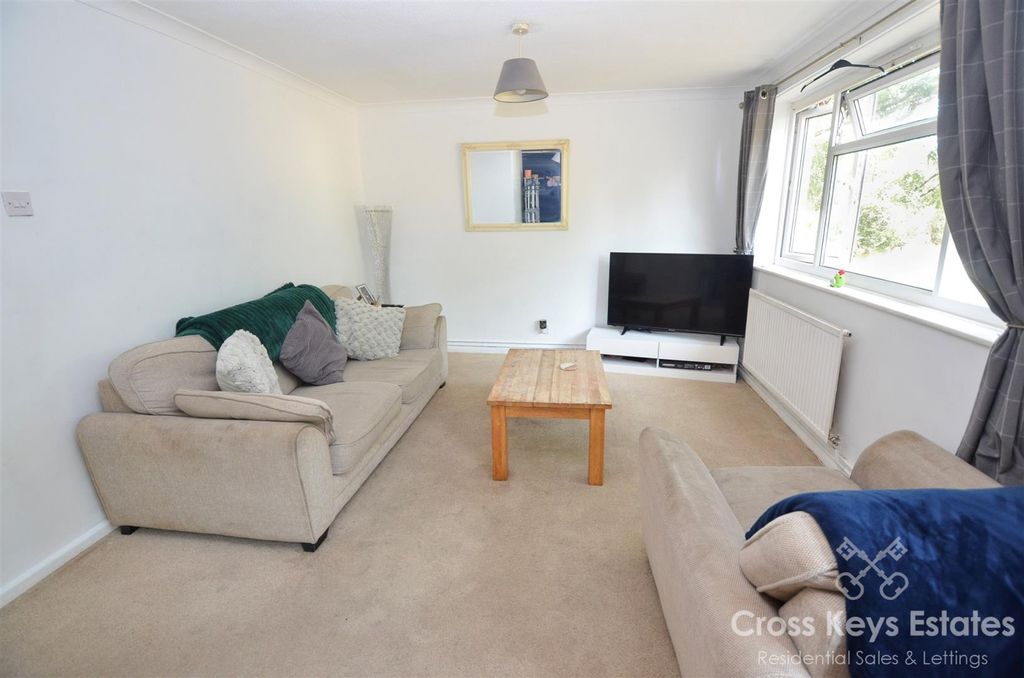Property photo 2 of 19 Sitting Room