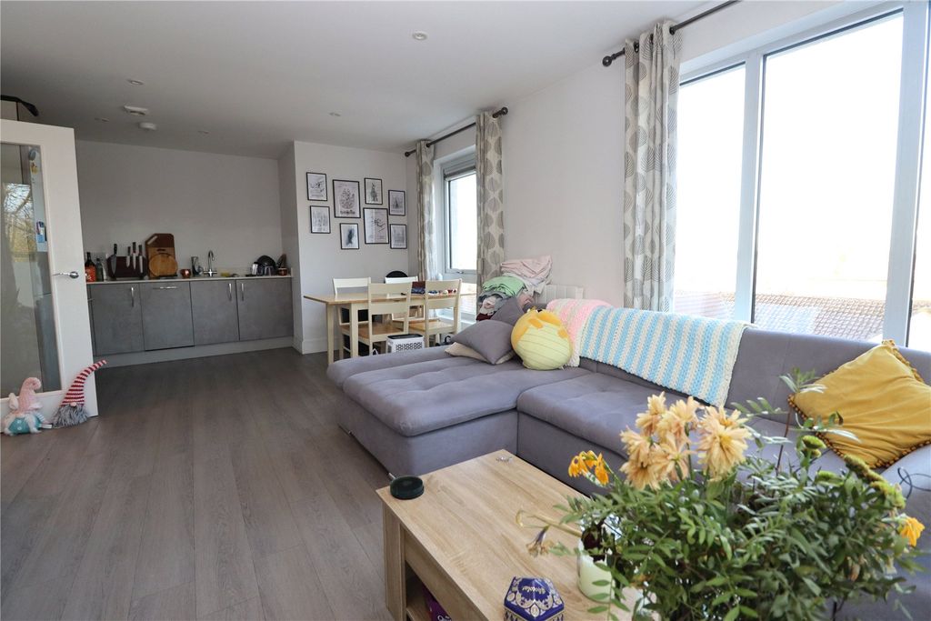 Property photo 3 of 10 Picture No. 15