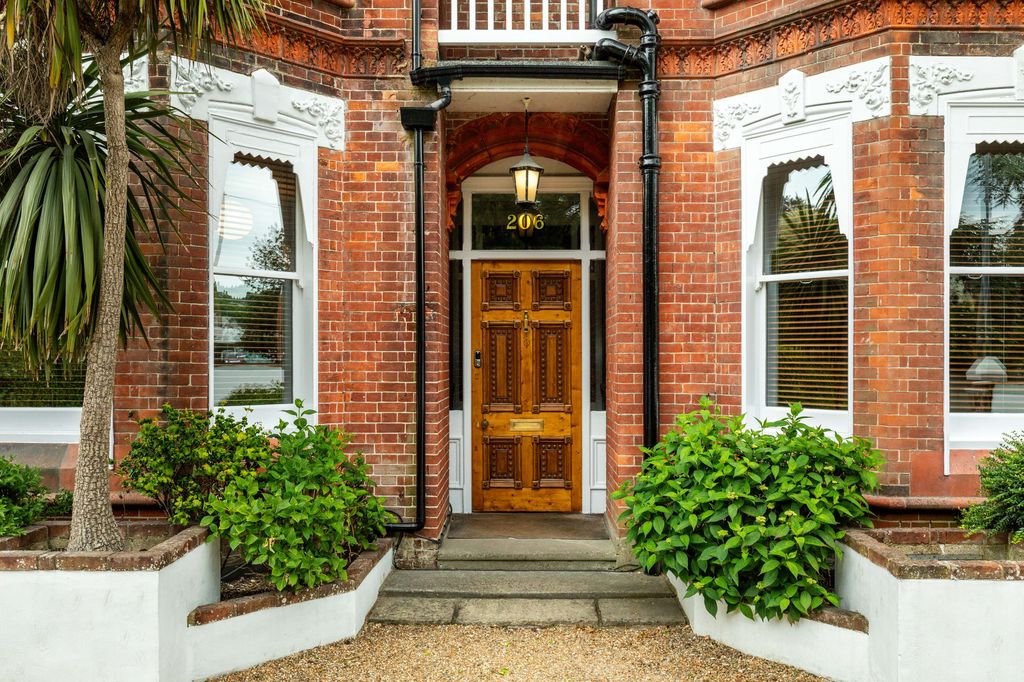 Property photo 2 of 34 Exterior