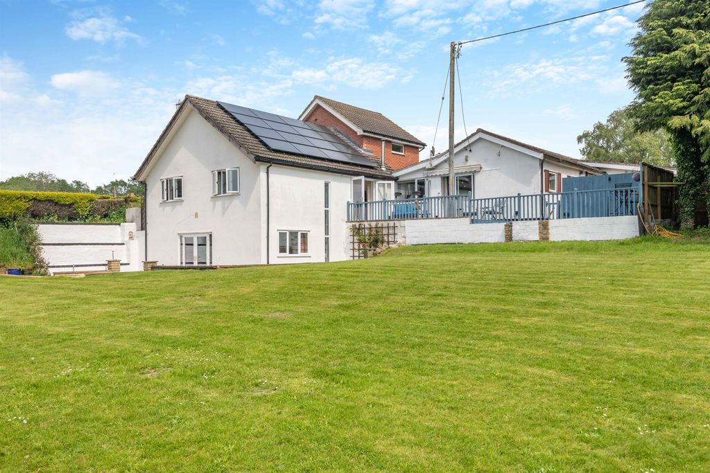 Property photo 1 of 19