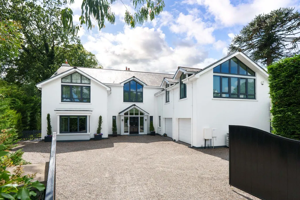 Property photo 1 of 59