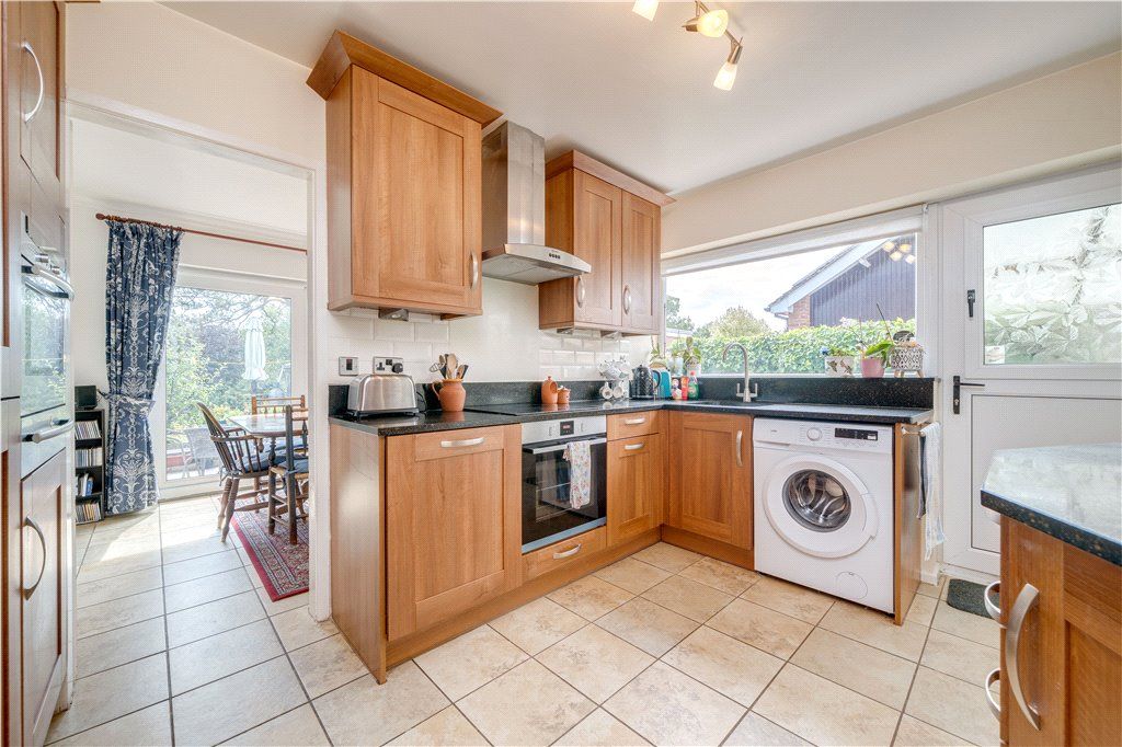 Property photo 3 of 21 Kitchen