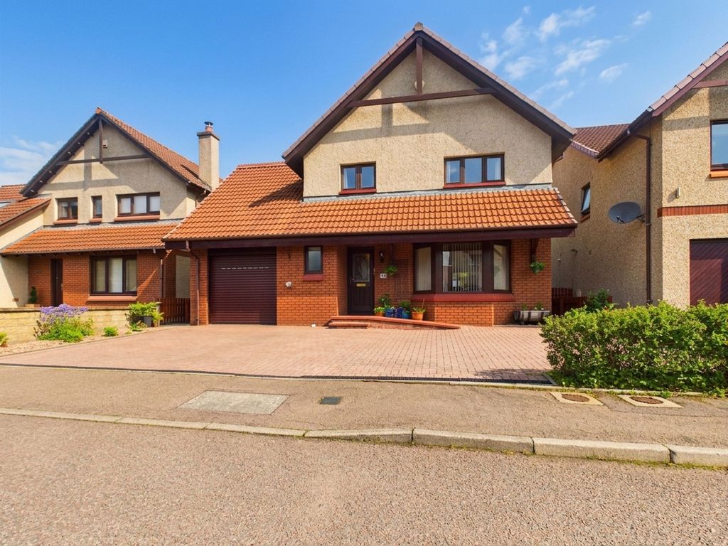 Property photo 1 of 42