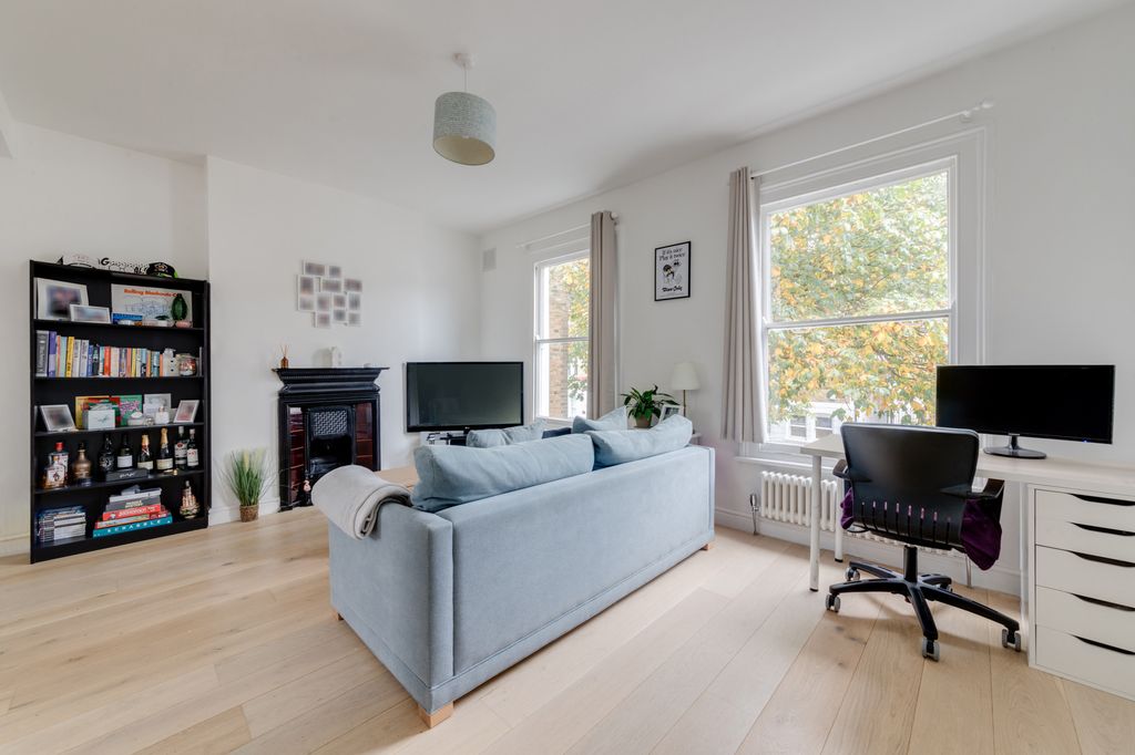 Property photo 3 of 8