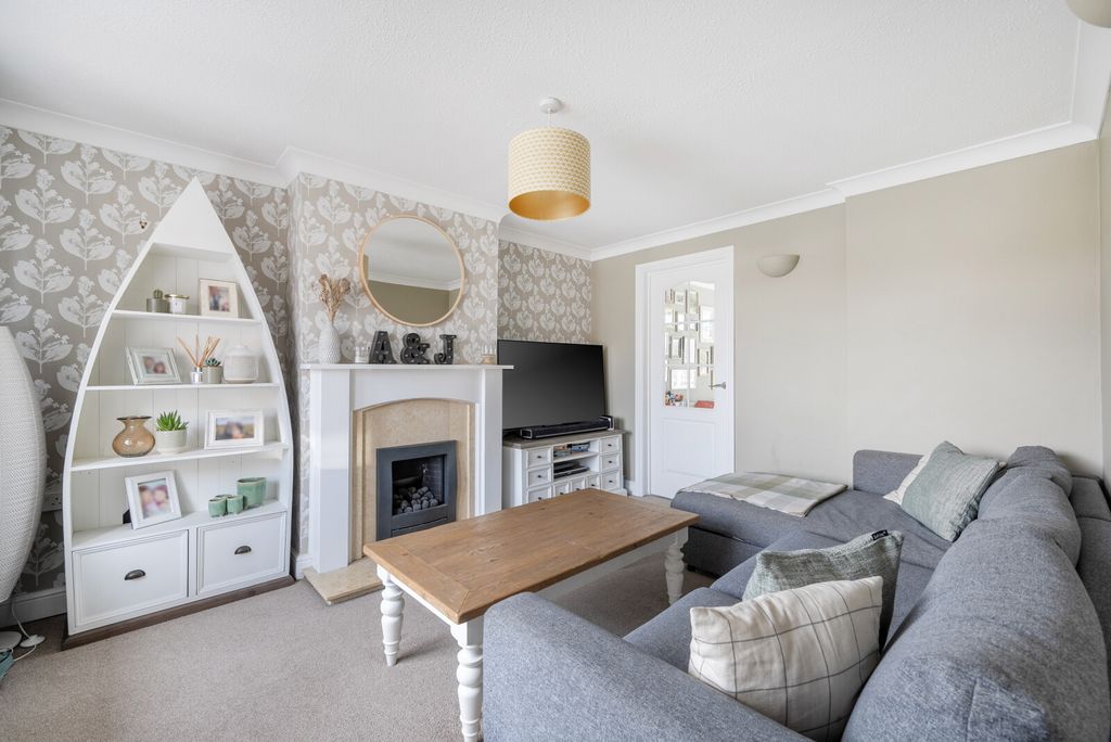 Property photo 2 of 17 1425164-10-69B014...